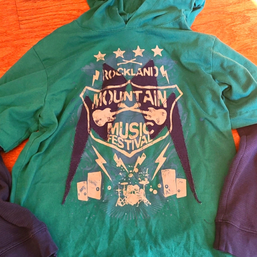 Boys Long Sleeve Hooded T-shirt Size M By Route 66
